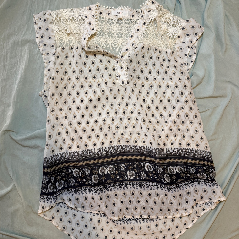 White Graphic Blouse with Mandarin Collar